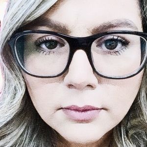 Meet your Posher, Maribel